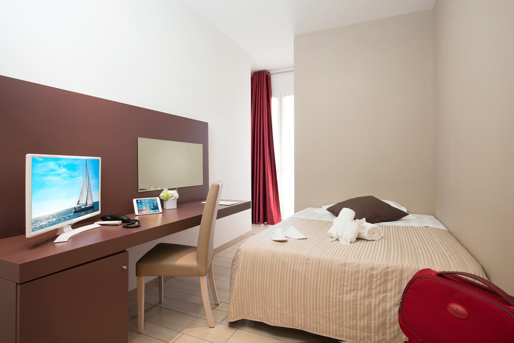 Hotel Fiamma & 4*